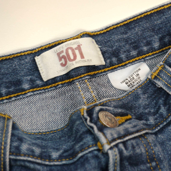 Levis 501 Vintage Button Fly Distressed Jean W36 - Picture 8 of 9